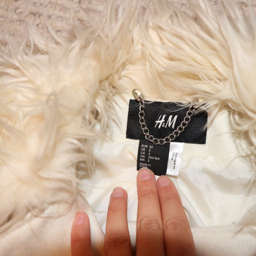 WHITE FASHION COAT - Picture 2 of 3